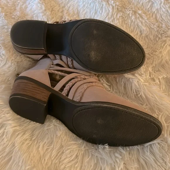 Nordstrom’s Caslon Booties - Suede - Picture 3 of 8